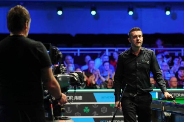 爱游戏-北爱赛75三杰携手晋级 塞尔比丢世界第一势头不减