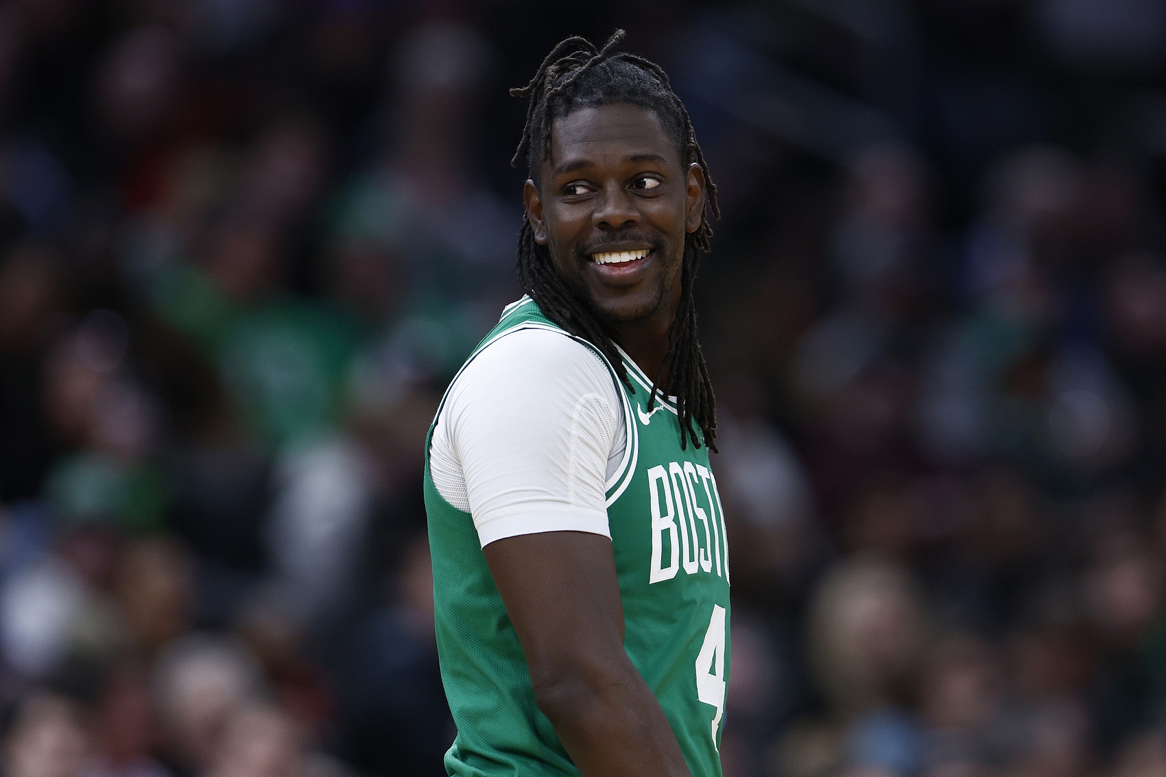 爱游戏网页版-怀特：看到霍勒迪的致敬视频 我和塔图姆感慨画面真是太美好了